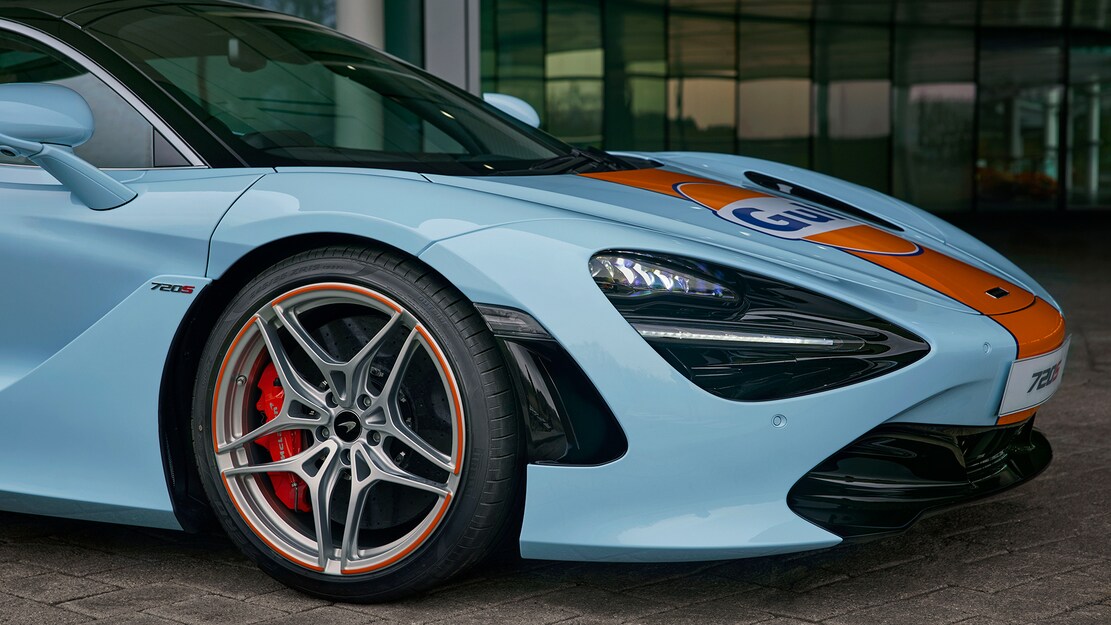 A McLaren 720S már a Gulf ikonikus színeiben is elérhető-09
