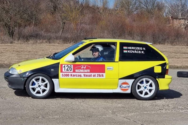 Herczeg-Viktor-es-Kovacs-Krisztian-a-kunmadarasi-Intercars-ART-sprint-edzesrol-2022-04